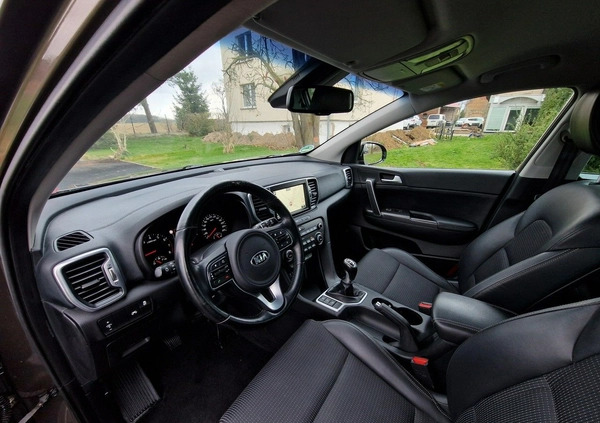 Kia Sportage cena 75900 przebieg: 105000, rok produkcji 2016 z Zakliczyn małe 781